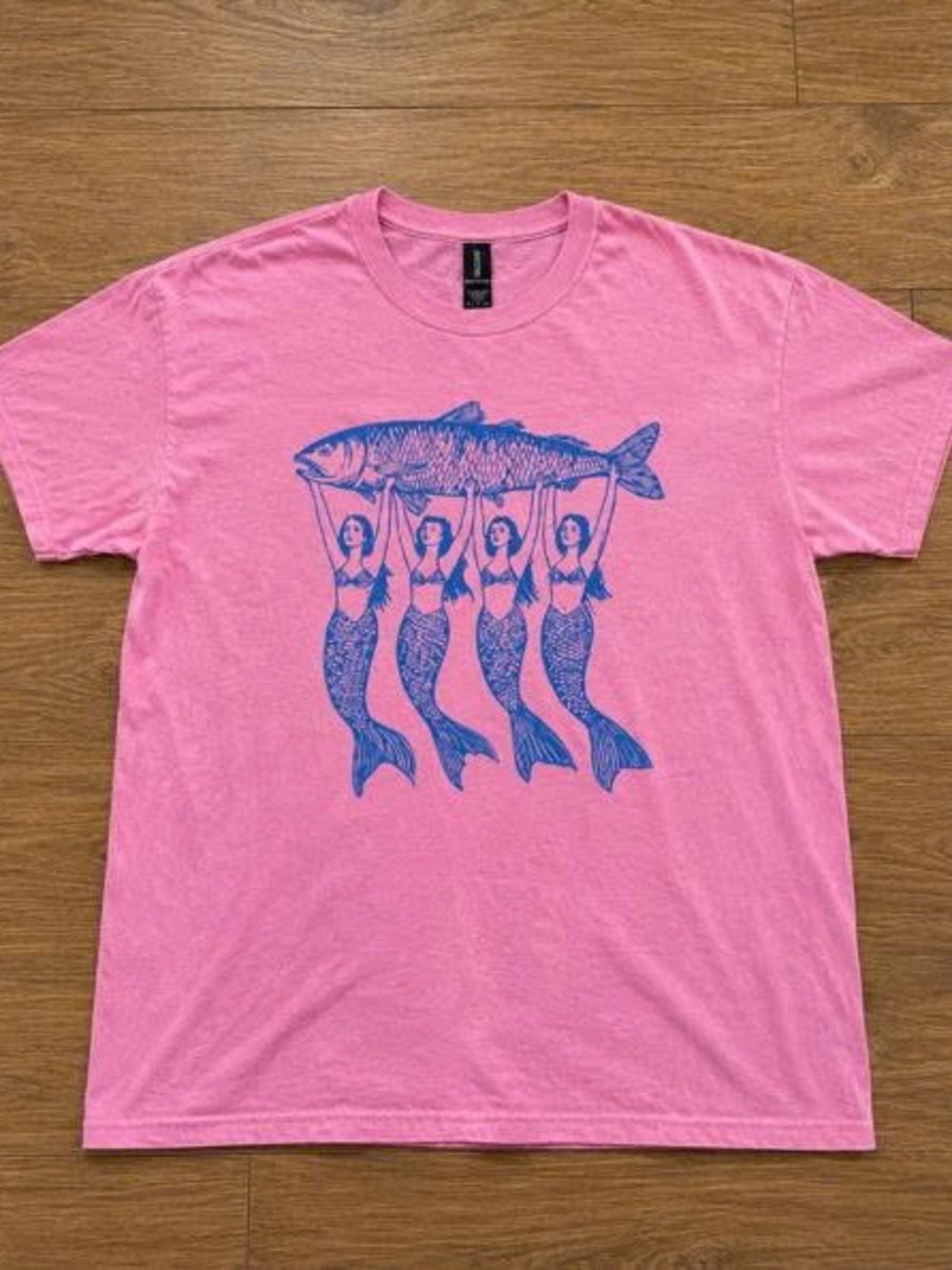 Tee with Blue Mermaid Trio Fish Graphic